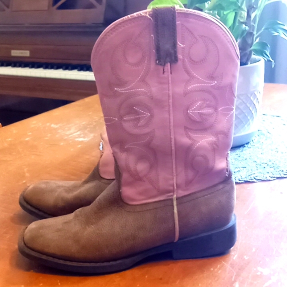 Girls pink and brown Roper boots